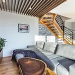 -czarna Gora- Black Apart- Widok Na Tatry, Jacuzzi, Bilard, Game בקתה בוקוווינה טטז'אנסקה